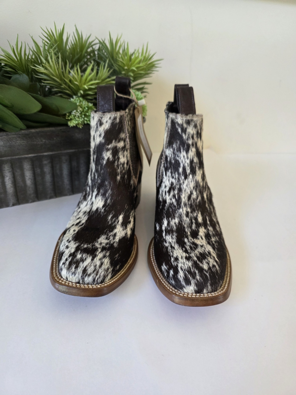 Stiefeld Aurora Hair On Hide Western Ankle Boots Womens 8.5 NEW - Picture 4 of 17